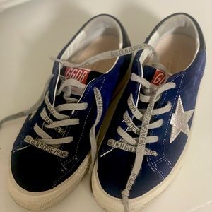 Golden Goose Sneaker. Color Blue. EU size 34. US Size 3.5